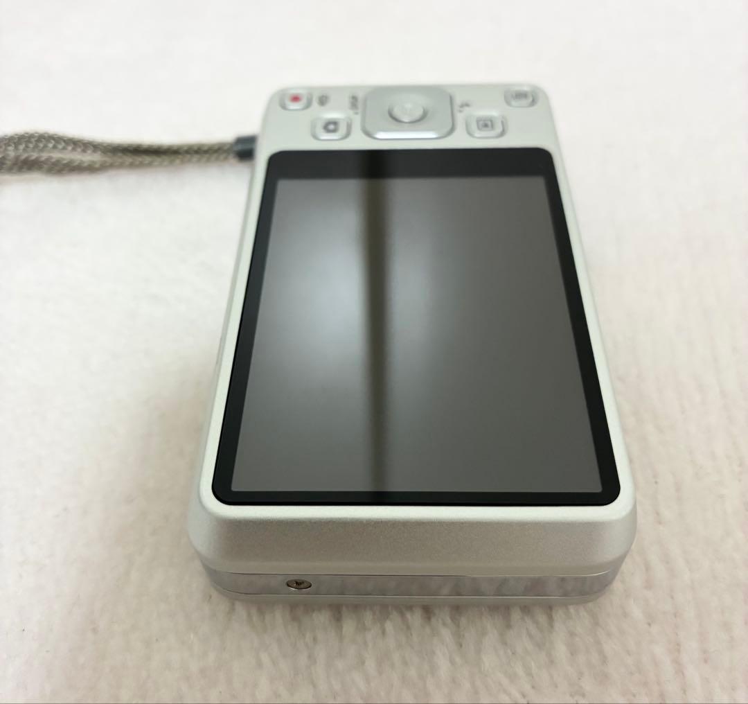 【美品】CASIO EXILIM EX-Z800 シルバー14.1メガピクセル