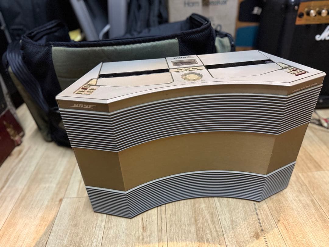 ジャンク最終値下げBOSE AW-1D CD.ラジカセ　専用パワーケース付き