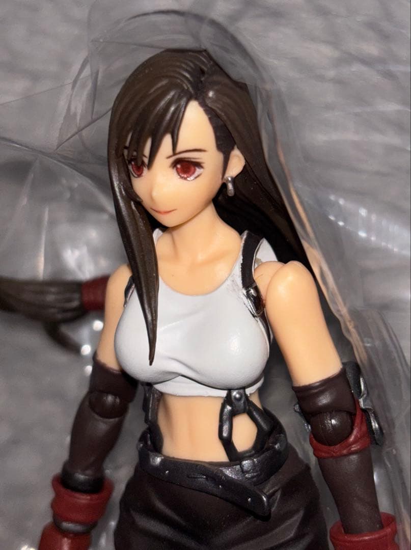 ファイナルファンタジーVII ブリングアーツ ティファ　ロックハート