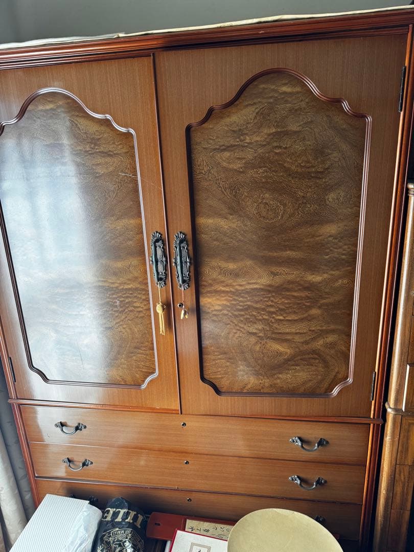 クラシック木製タンス 収納棚付き