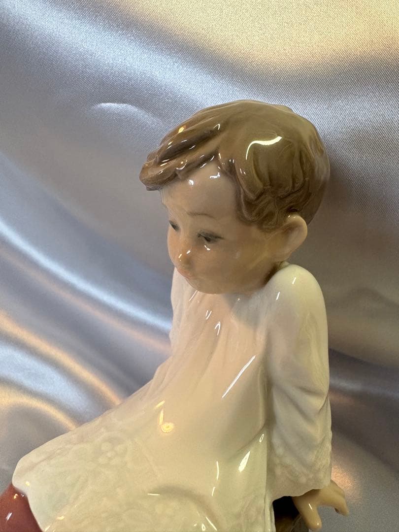 リヤドロ　神父様のお手伝い