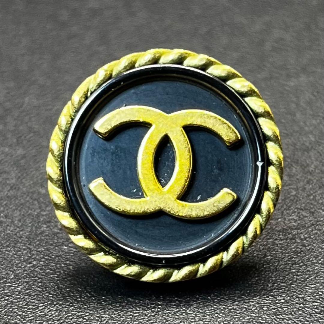 希少 ヴィンテージ 94A シャネル イヤリング ココマーク 金×黒 片耳のみ