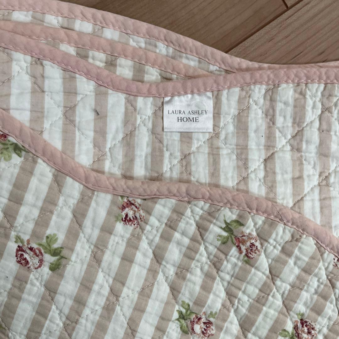 ローラアシュレイ　カーペット　ラグ　マット