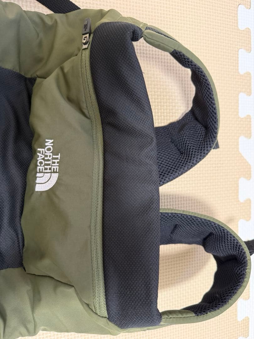 【美品】THE NORTH FACE 抱っこ紐 オリーブグリーン　ポーチ付き