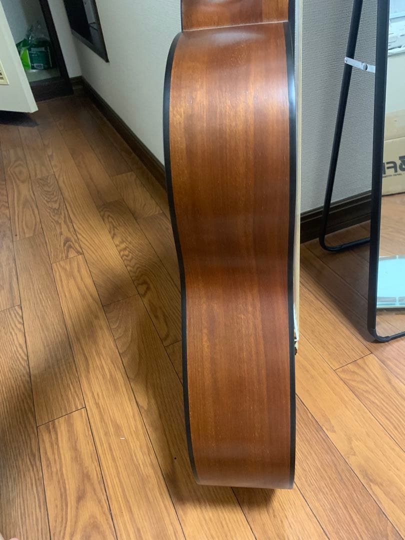 YAMAHA CG122MSクラシックギター、マホガニーバック、ケース付き。