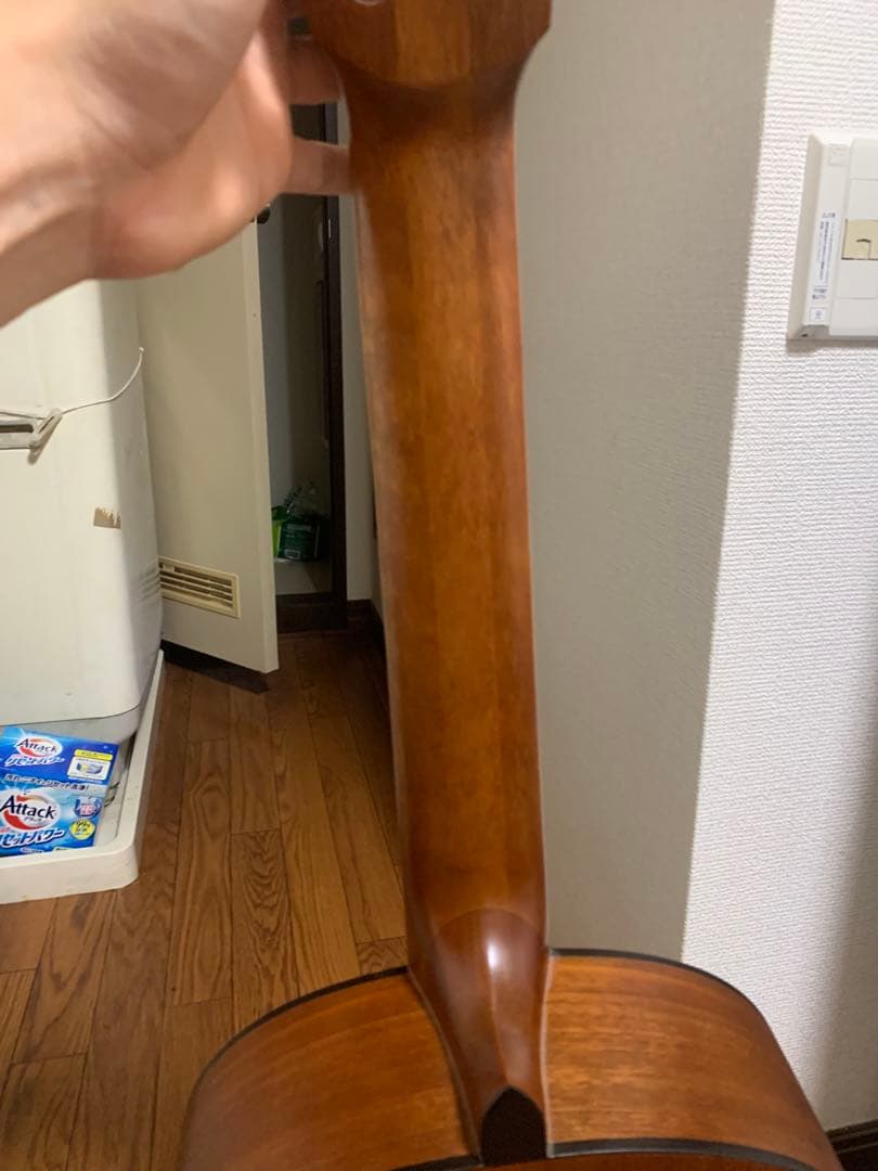 YAMAHA CG122MSクラシックギター、マホガニーバック、ケース付き。