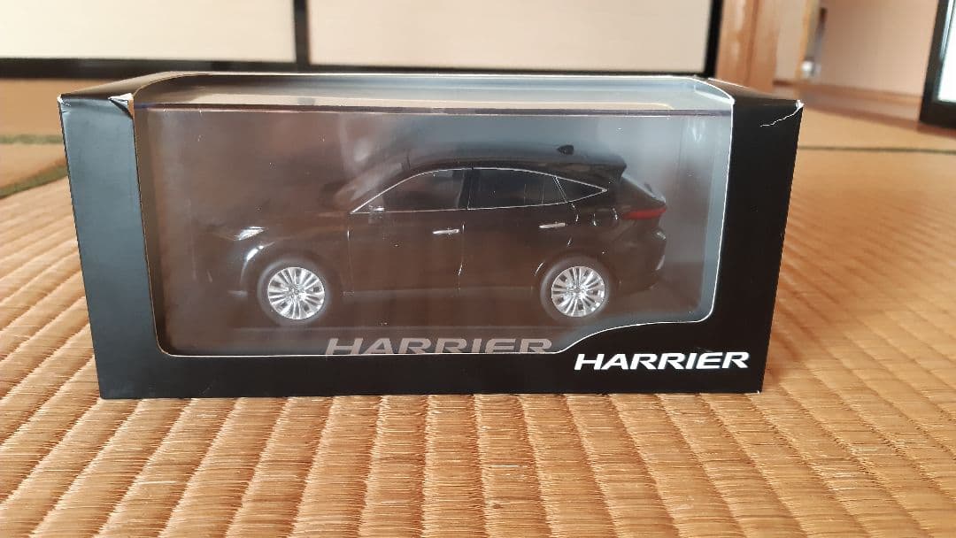 HARRIER ブラック ミニカー 透明ケース入り