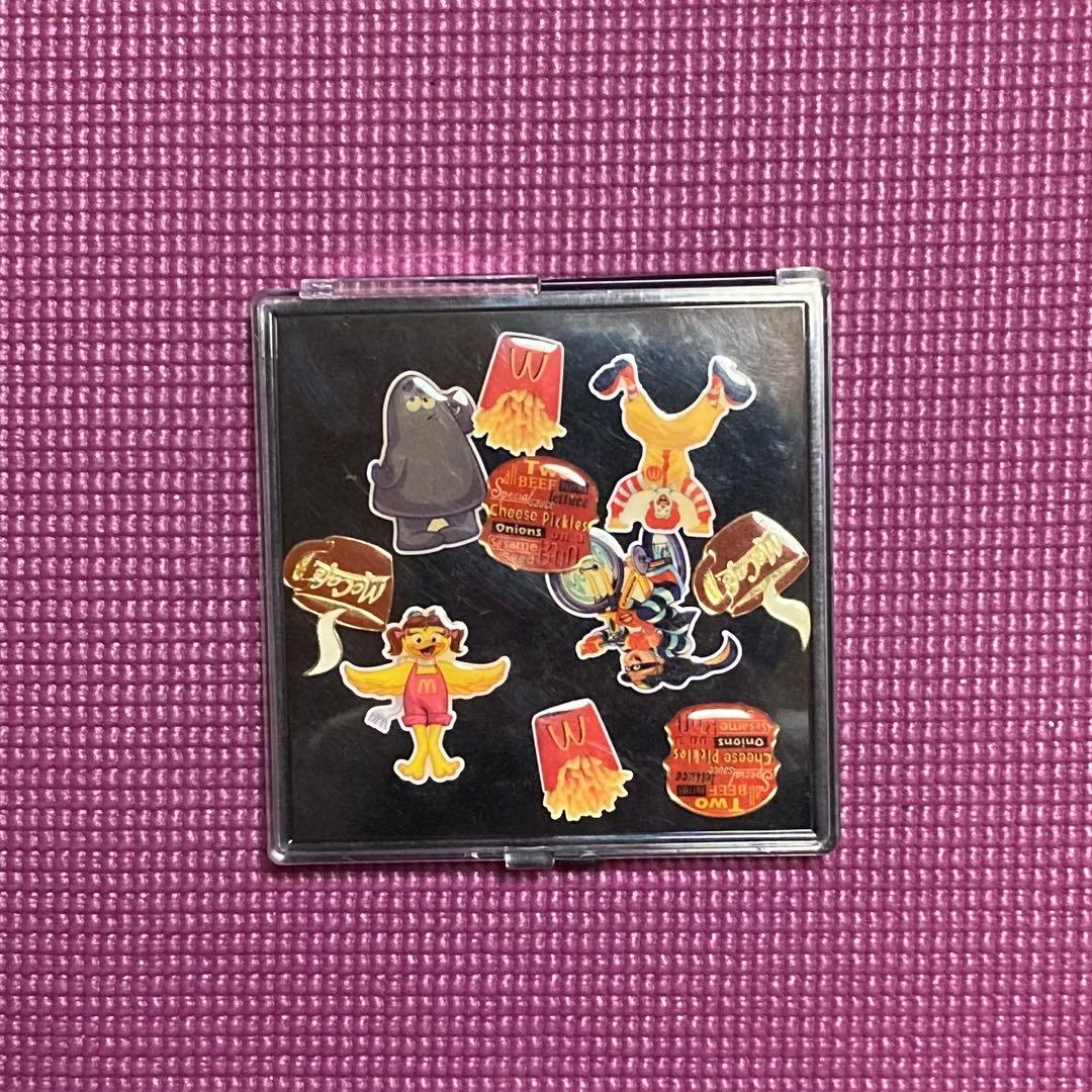マクドナルドキャラクター ピンバッジセット ケース付き