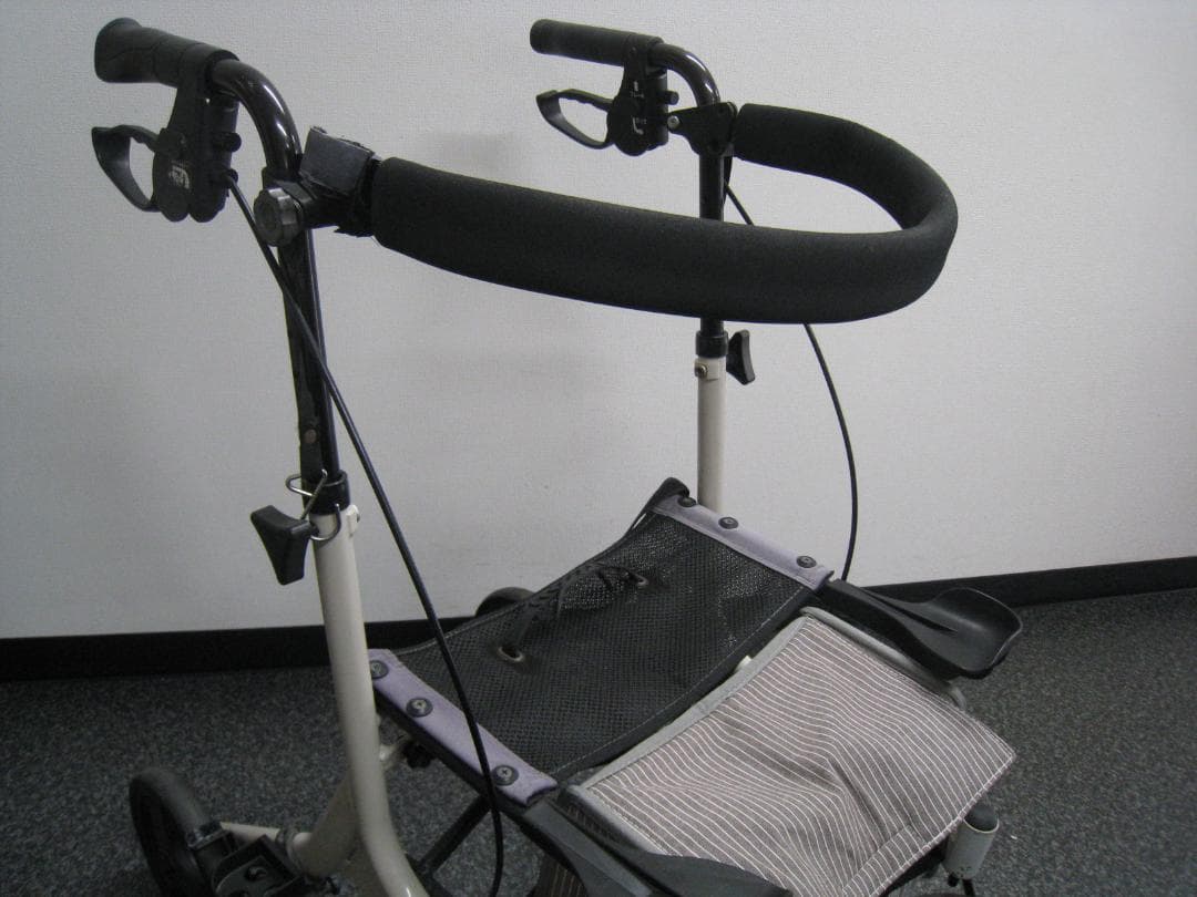 屋外用 四輪 歩行車 ショッピングターン 安寿 アロン化成 送料無料 ②