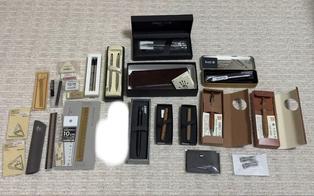 引退品　文房具、筆箱、シャーペン、ボールペンまとめ売り