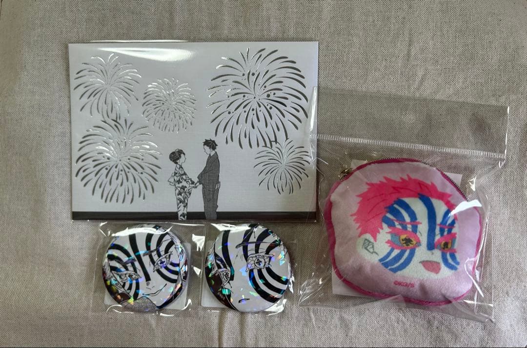 鬼滅の刃　猗窩座　狛治　缶バッジ　ぷくぷくポーチ　メモリアルイラストカード