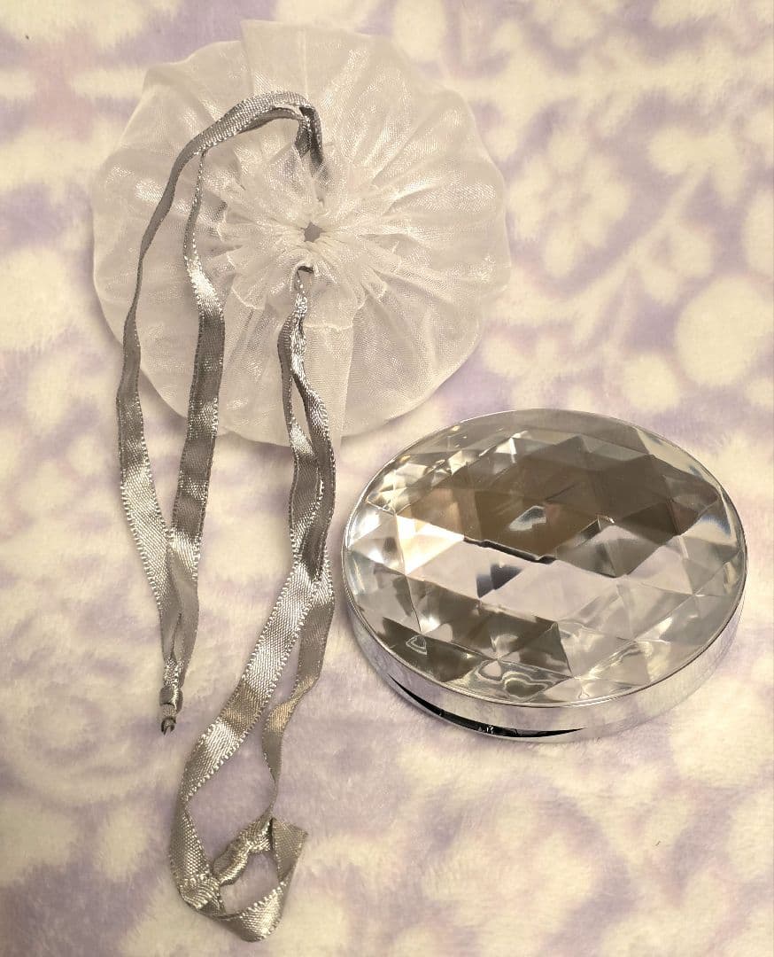 【新品　未使用】クラランス　フォエヴァー　ダイヤモンド〈フェイスパウダー〉