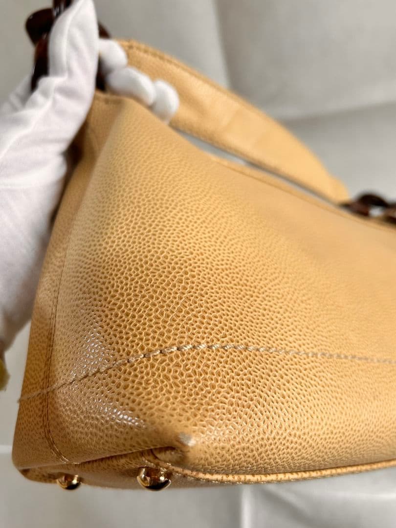 CHANEL ベージュ べっ甲風バッグ