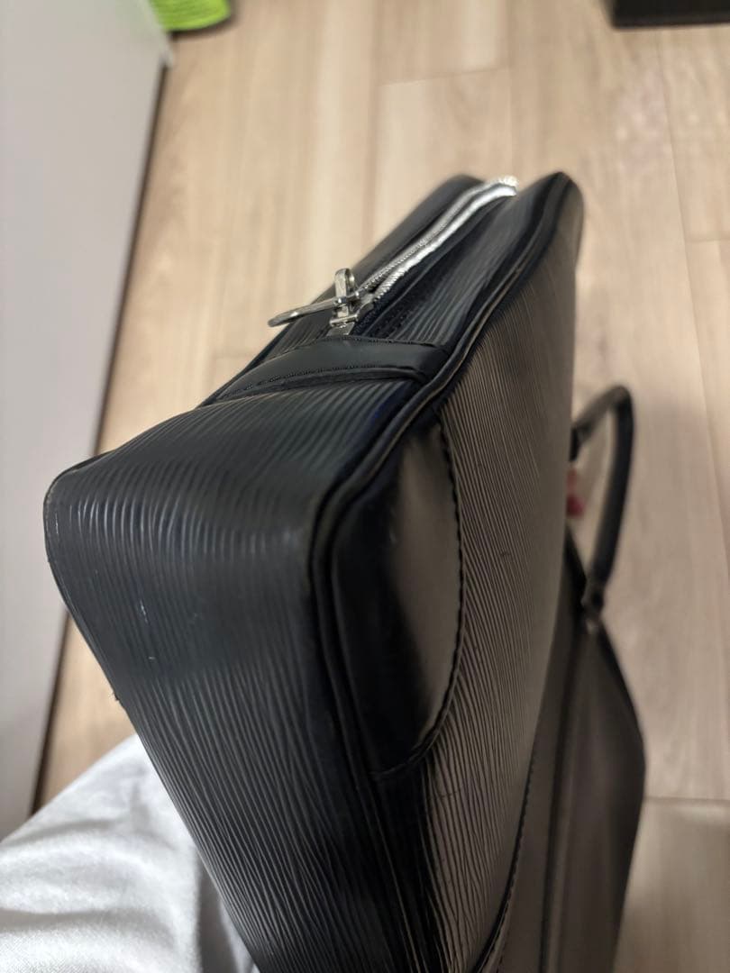 ルイヴィトン ビジネスバッグ エピ 正規品