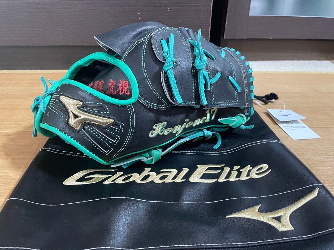 ミズノ　オーダー投手用グローブ