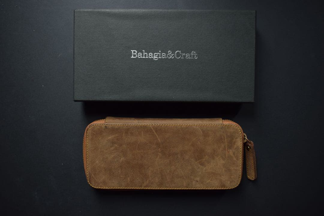 バハギア ラウンドジップ型 ペンケース クレイジーホース革 ブラウン
