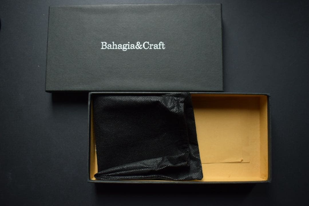 バハギア ラウンドジップ型 ペンケース クレイジーホース革 ブラウン