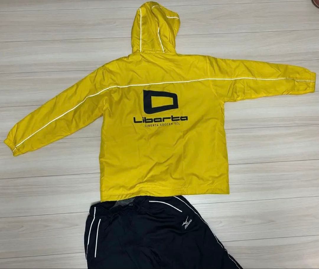 Liberta ウインドブレーカー　150サッカーウェア145上下セット