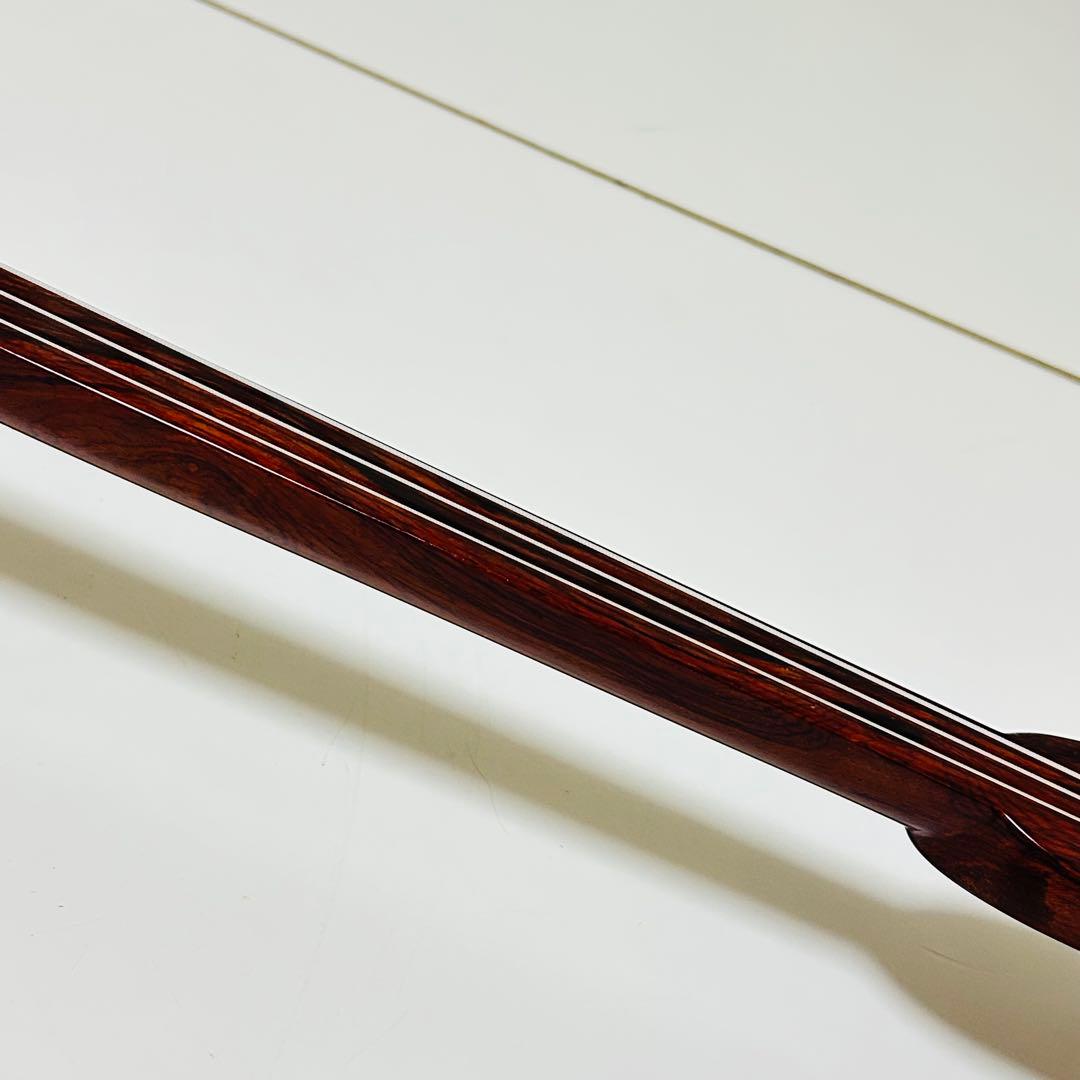 【希少品】高級 沖縄三線 与那城型 実入りゆし木 スンチー塗り 蛇革 本革