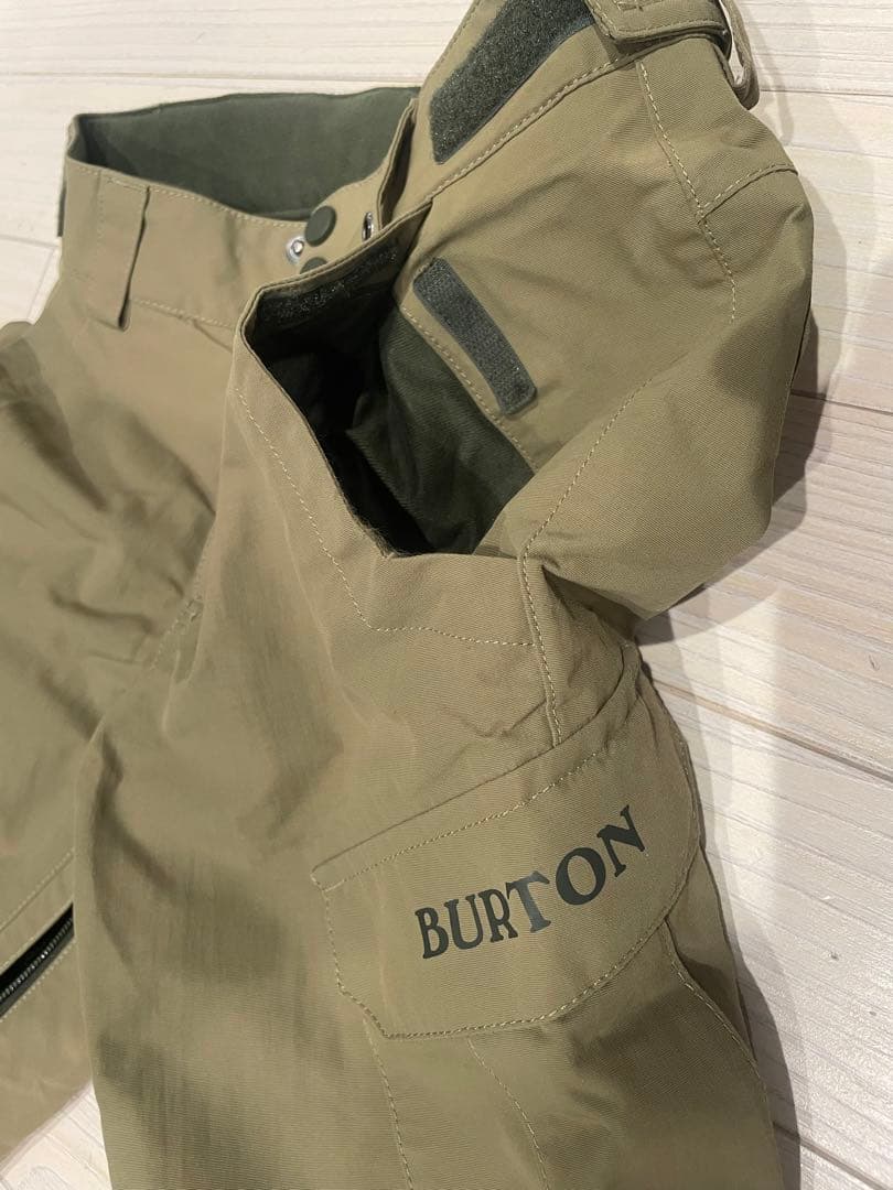 バートン（BURTON）キッズ　スキー・スノボウェア上下セット Sサイズ　120