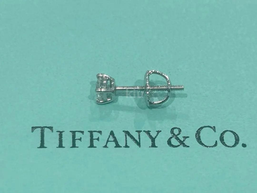 大粒 Tiffany & Co. ソリティア ダイヤモンド スタッド ピアス