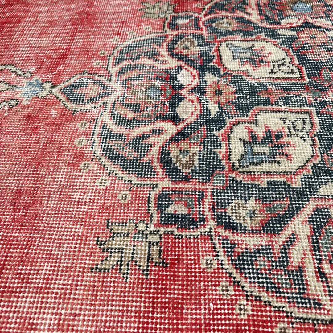 トルコ　ヴィンテージラグ　赤　ネイビー　メダリオン