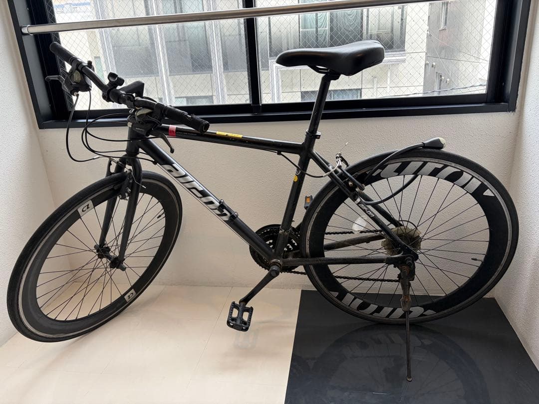 現地渡し、札幌のみ　クロスバイク　700cc 27段ギア搭載