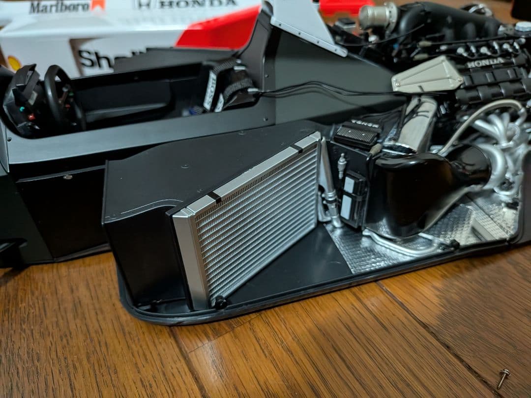 デアゴスティーニ　マクラーレン　MP4/4 アイルトン・セナ