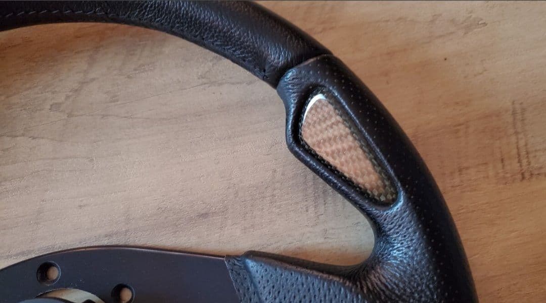 【中古美品本物】MOMOジェット35Φ正規品ホーンボタン付き♪