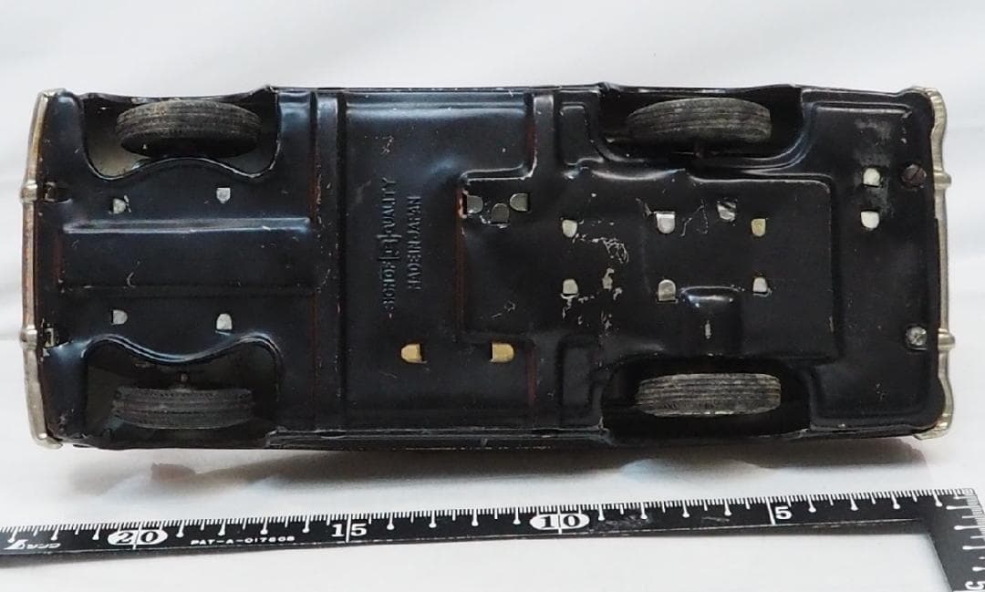 萬代屋【トヨペット クラウン1900DXパトカー改造有】ブリキtin car箱無