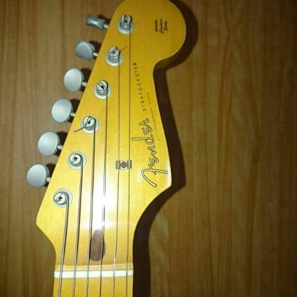 ギター フェンダー ストラト