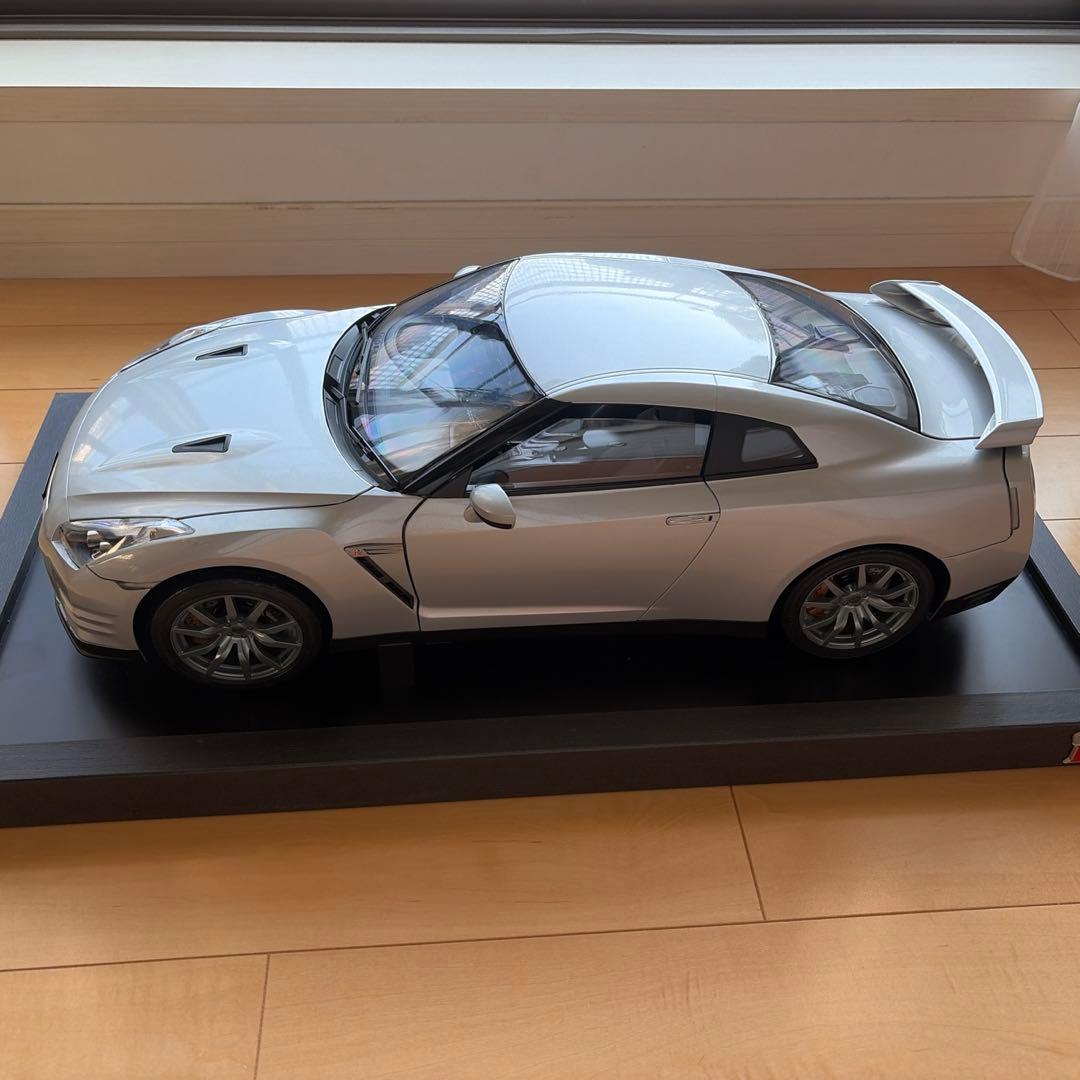 日産R35GTR イーグルモス1/8スケールダイキャスト（完成品）