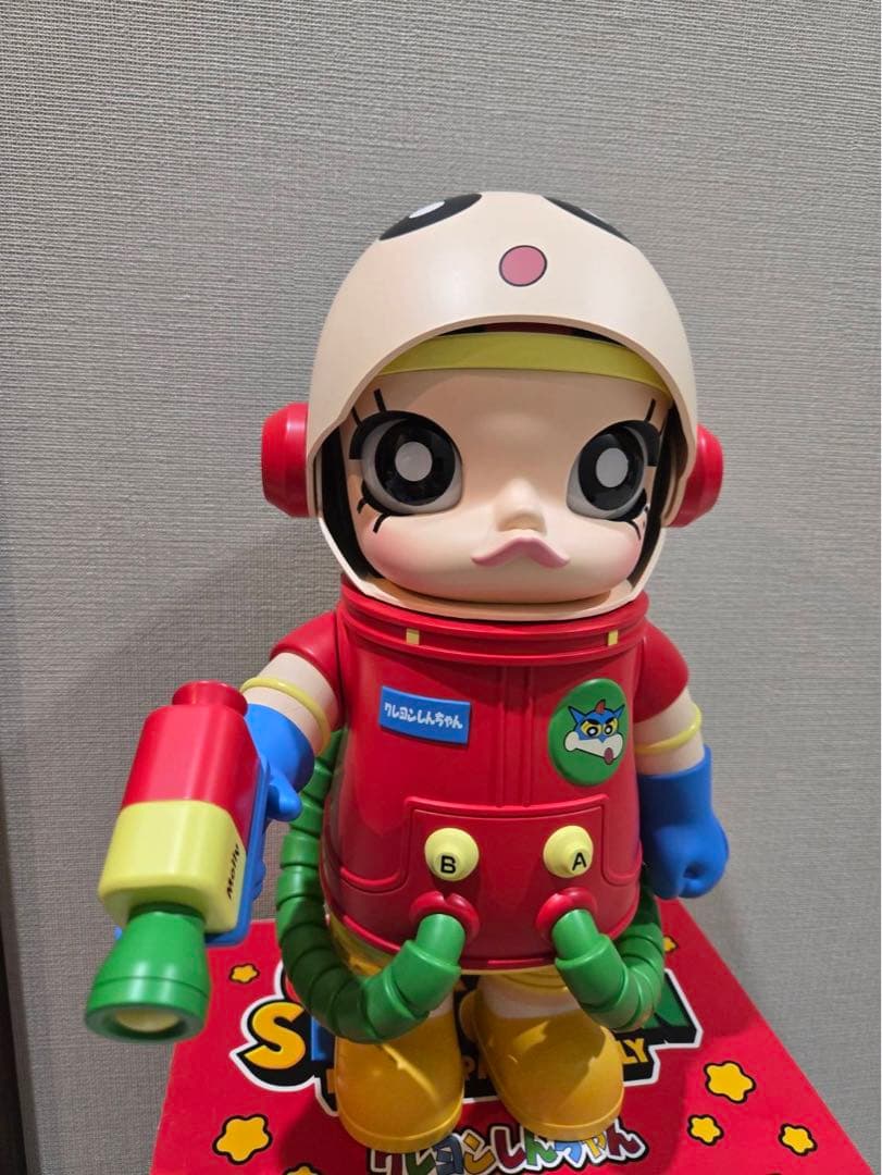 MEGA SPACE molly 400%クレヨンしんちゃん　POPMART