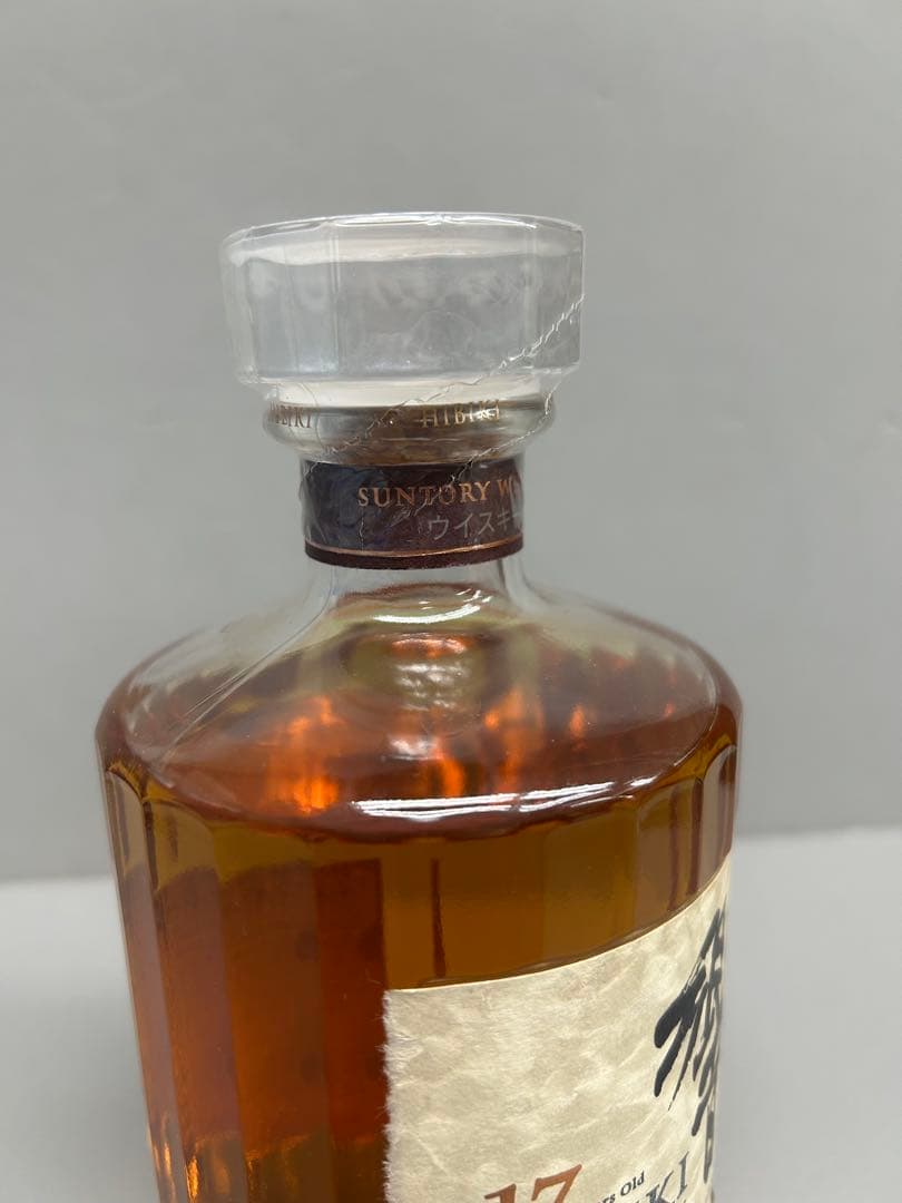 響17年 サントリー ウイスキー　WHISKY 箱無し　700ml
