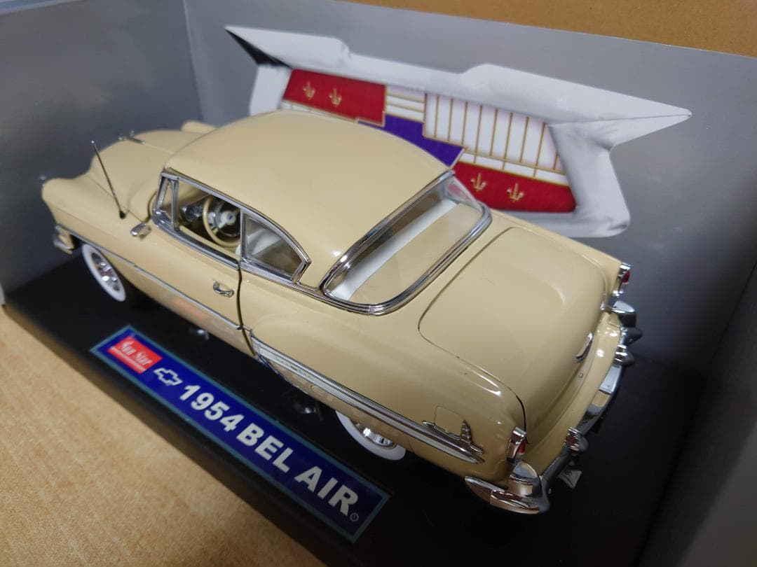 1/18 シボレーベルエア Bel Air 1954ダイキャスト製ミニカー 中古