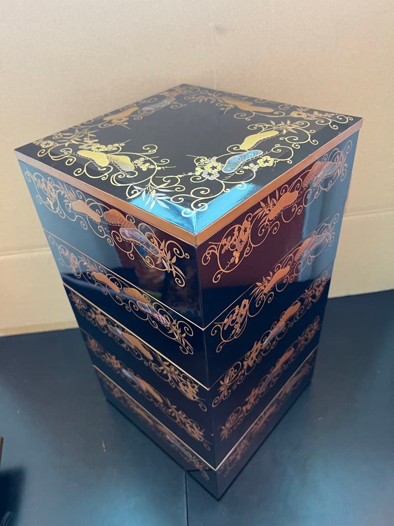 788  輪島塗り　黒漆塗り沈金重箱　金蒔絵　螺鈿　5重　高級　美品