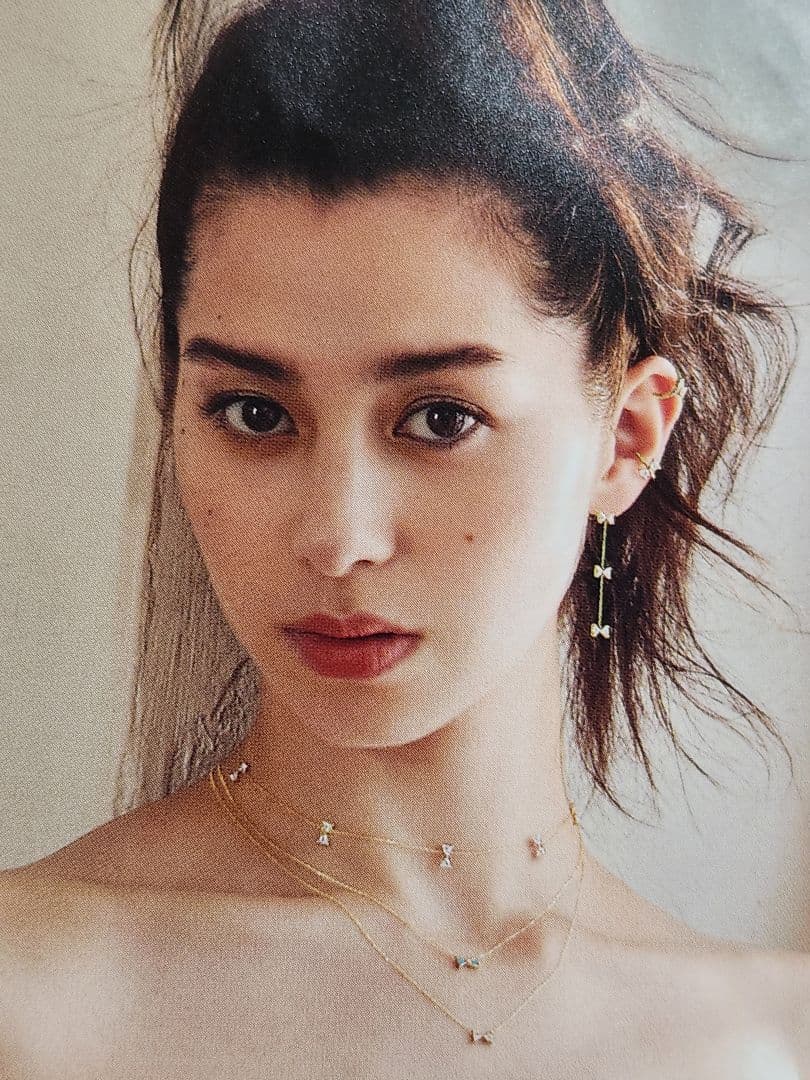 【未使用】AHKAH セブロンダイヤモンドピアス（片耳用）