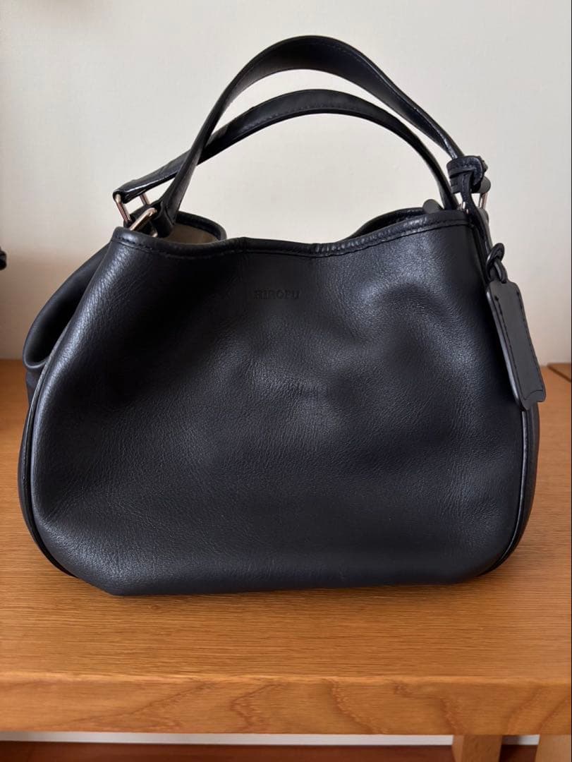 24時間以内発送　HIROFU レザーハンドバッグ　濃紺　クリーム＆保管袋付き