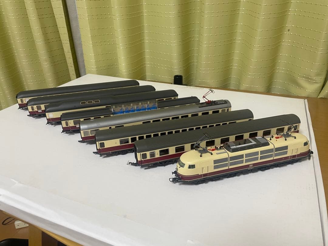 DB103電気機関車（DCCサウンド）＋TEEラインゴルト風客車7両セット