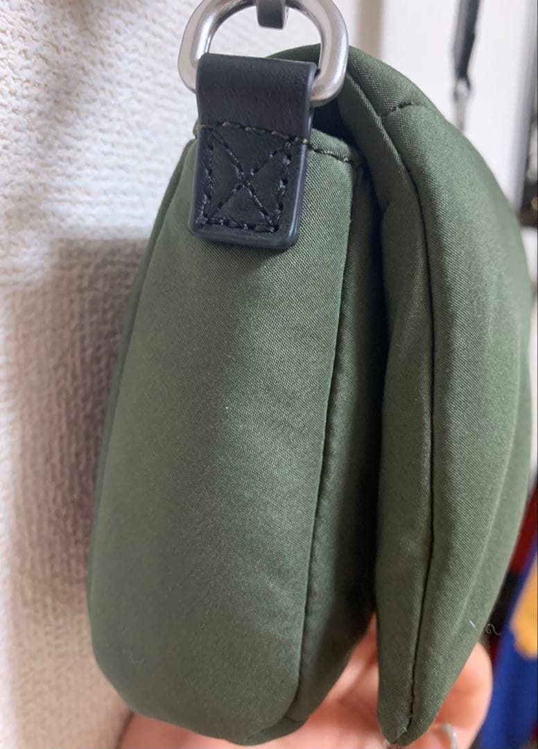 専用　アミパリスAmi de Coeur コンパクトショルダーバッグ　カーキ