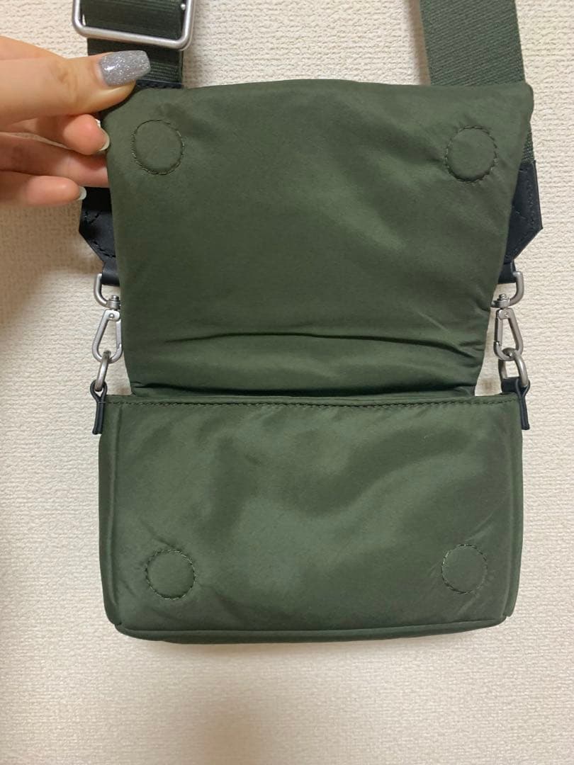 専用　アミパリスAmi de Coeur コンパクトショルダーバッグ　カーキ