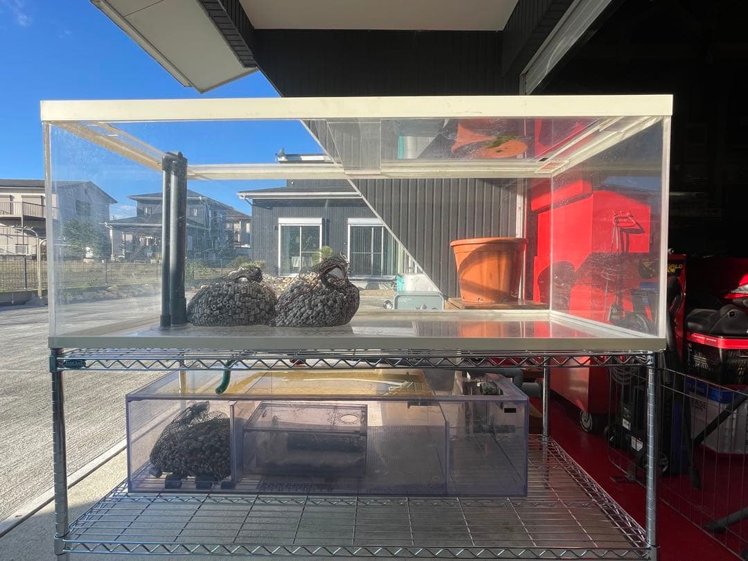 福岡県糸島市 引取限定 150×60×60中古アクリル水槽 濾過槽付き 1500