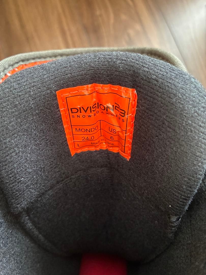 【美品】DIVISION スノーボードブーツ レディース　BOAタイプ　24㎝