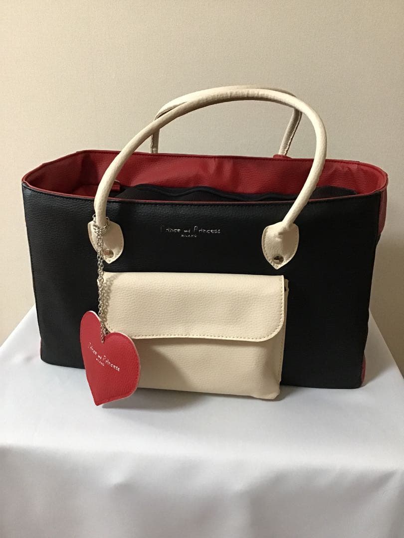 《値下げ》Prince and Princess ペットキャリーバッグ