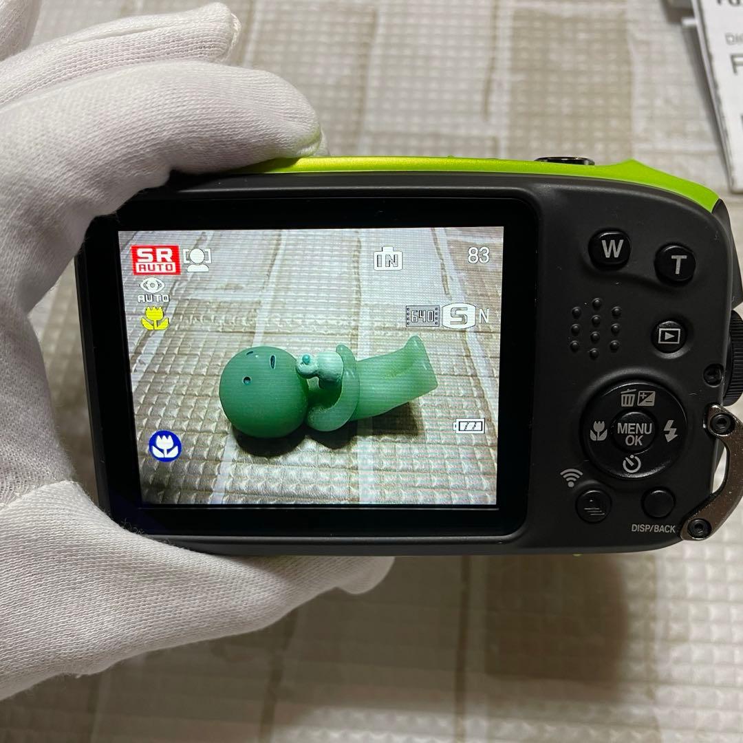 FINEPIX XP120 防水デジタルカメラ　ライム