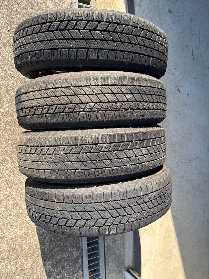 ダイハツ ウェイク スタッドレス4本 24年 ブリザック