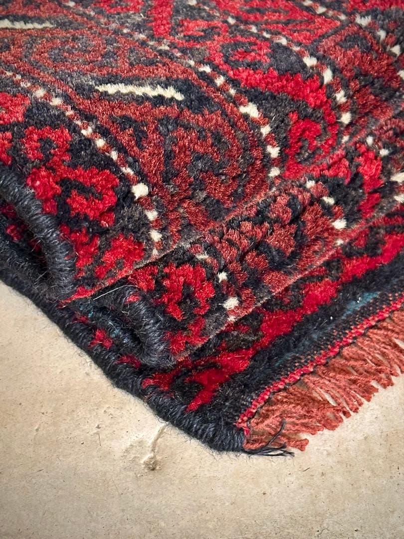 トライバルラグ　ヴィンテージラグ　アフガン　バルーチ族　プリミティブアート　美品