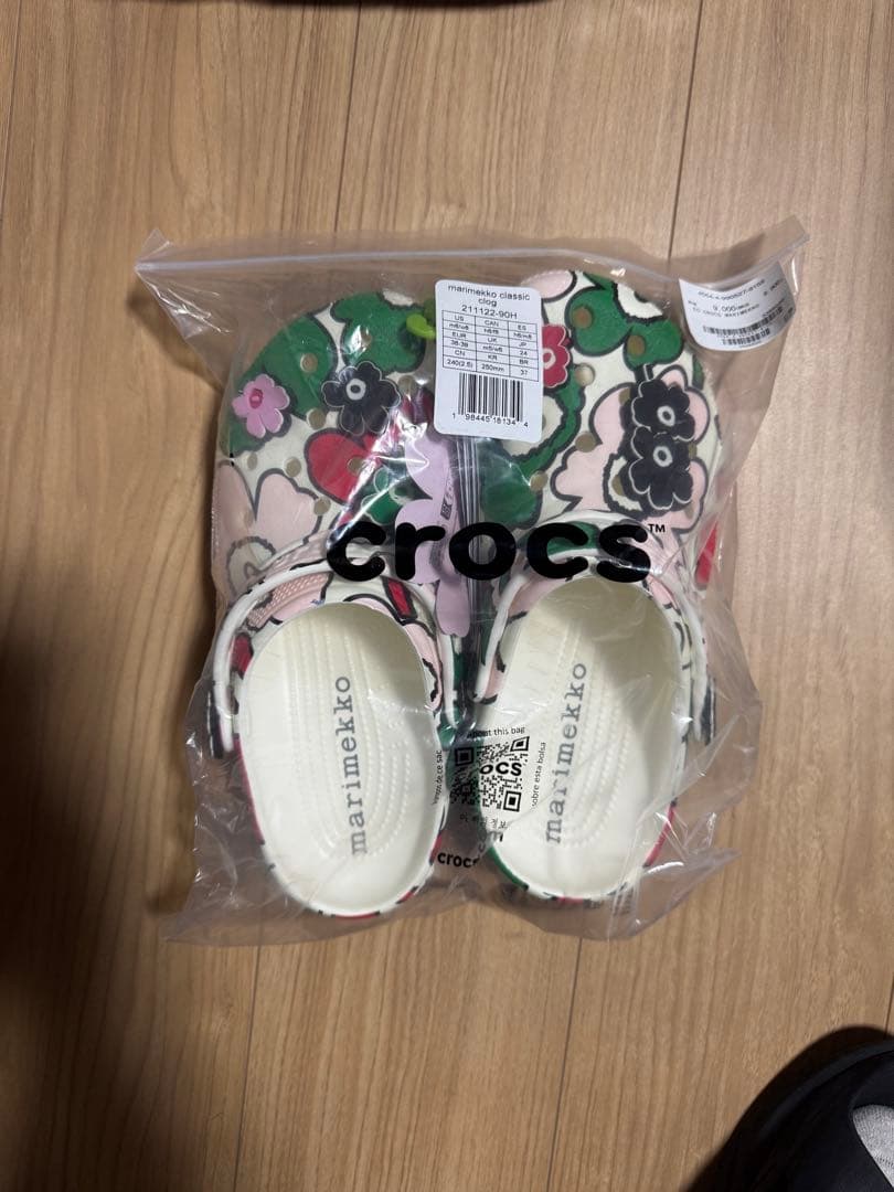 クロックス crocs マリメッコクラシッククロッグ マルチ 24cm 新品