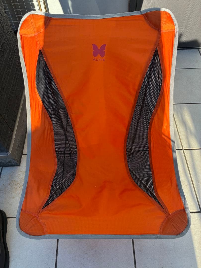 ALITE オレンジ アウトドアチェア　マンティスチェア