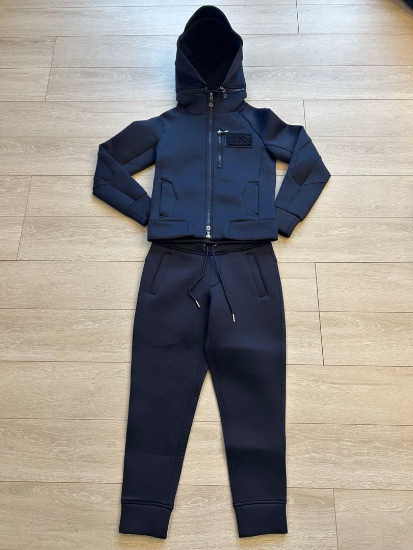 めちゃかわいい♡スウェットセットアップフード付き　刺繍　ネイビー　S